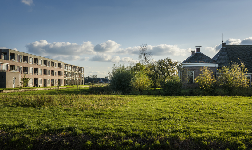 Appartementen aan de rand van het Groningse dorp Bedum.